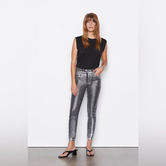 Frame Le High Skinny Crop Jeans in Chrome Noir Wash Denim. Size 26. - Picture 6 of 13